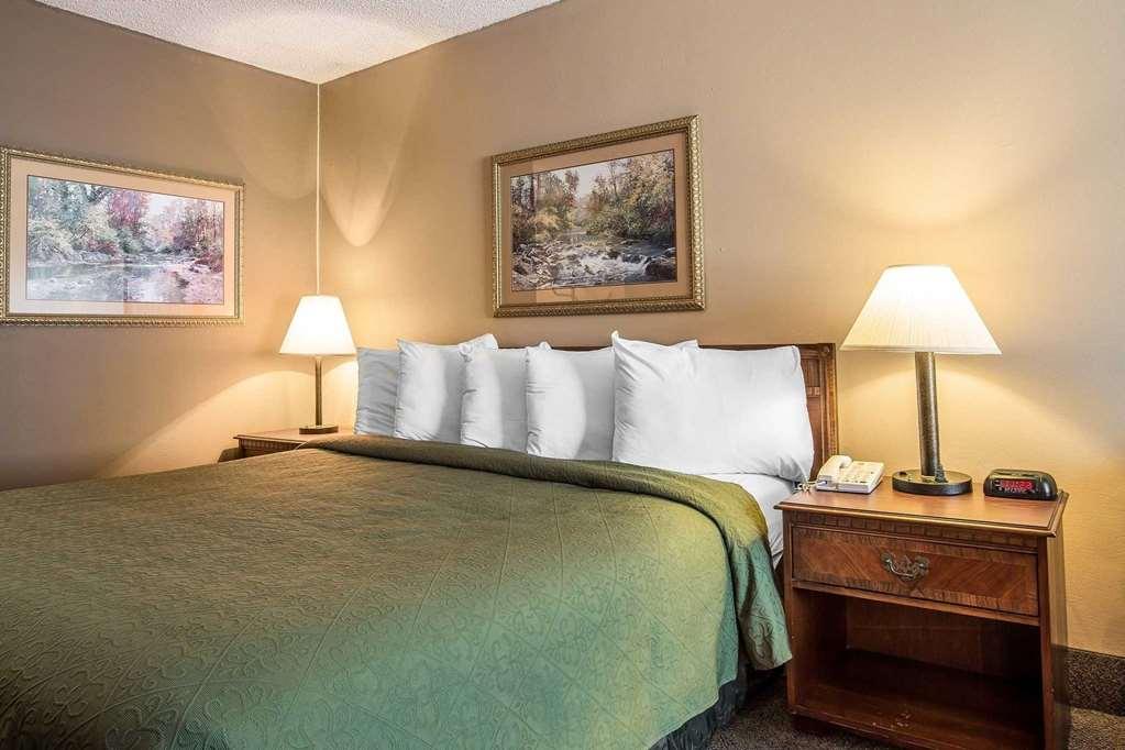 Quality Inn & Suites Mt Chalet Clayton Quarto foto